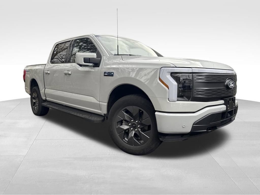 2024 Ford F-150 Lightning Lariat's photo