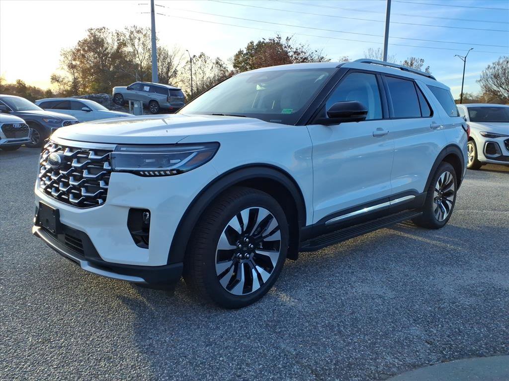 2025 Ford Explorer Platinum photo 3