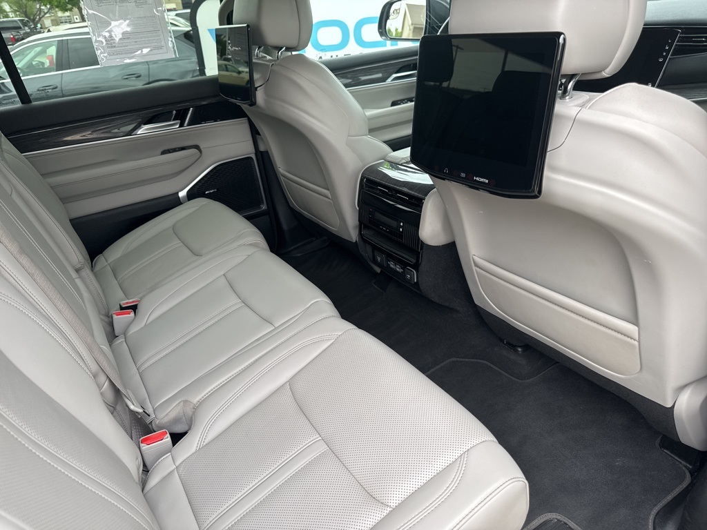 2022 Jeep Wagoneer Series II photo 22