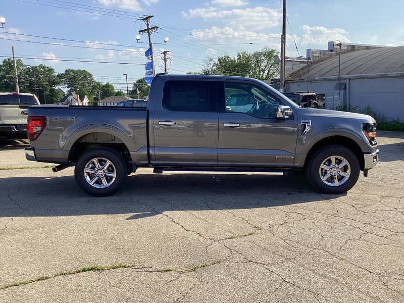 2025 Ford F-150 XLT photo 8