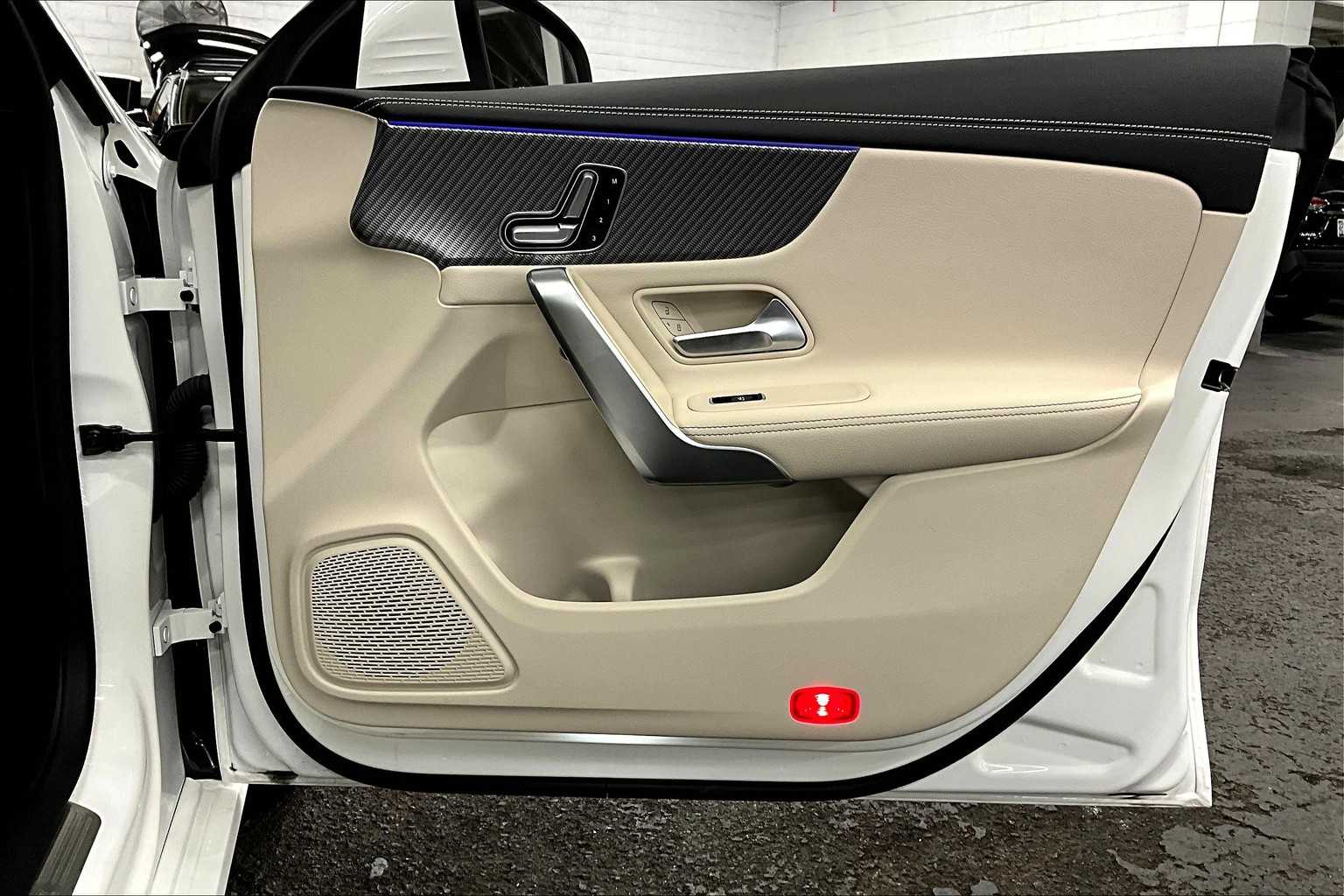 2025 Mercedes Benz CLA 250 photo 17