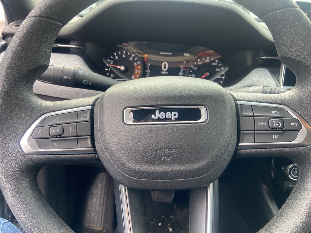 2024 Jeep Compass Sport photo 4