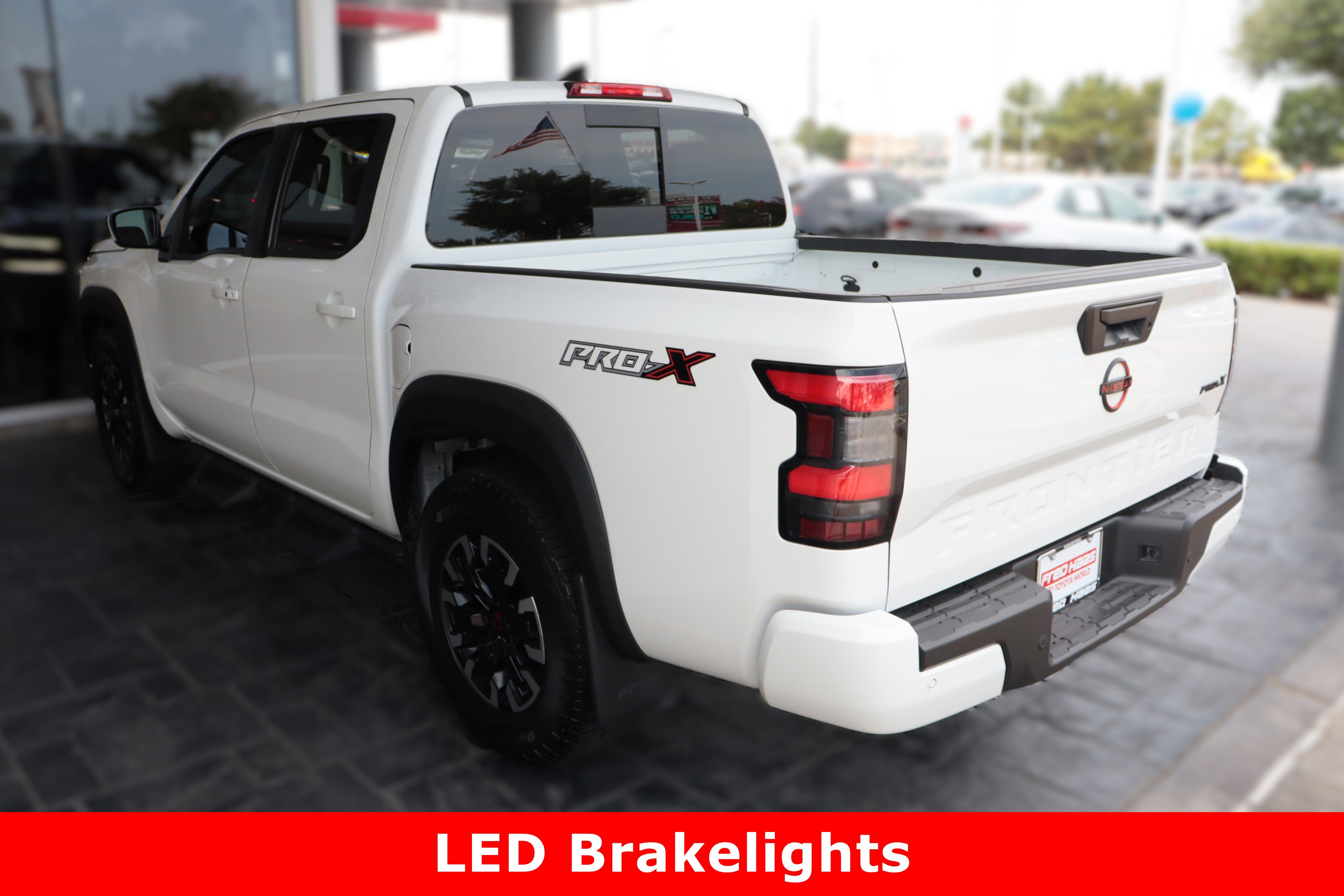 2024 Nissan Frontier PRO-X photo 8
