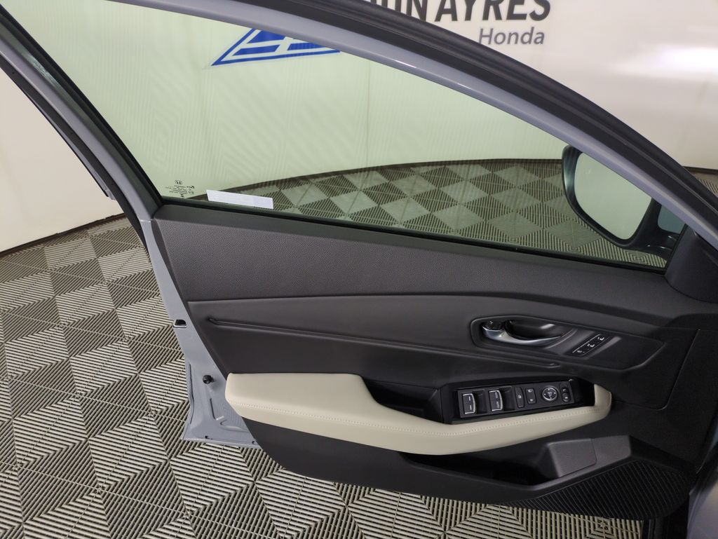 2025 Honda Accord Hybrid Touring photo 10