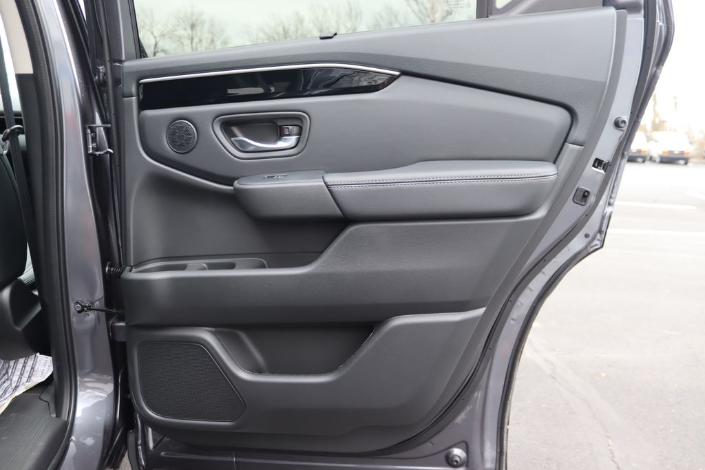 2025 Honda Pilot Touring photo 15
