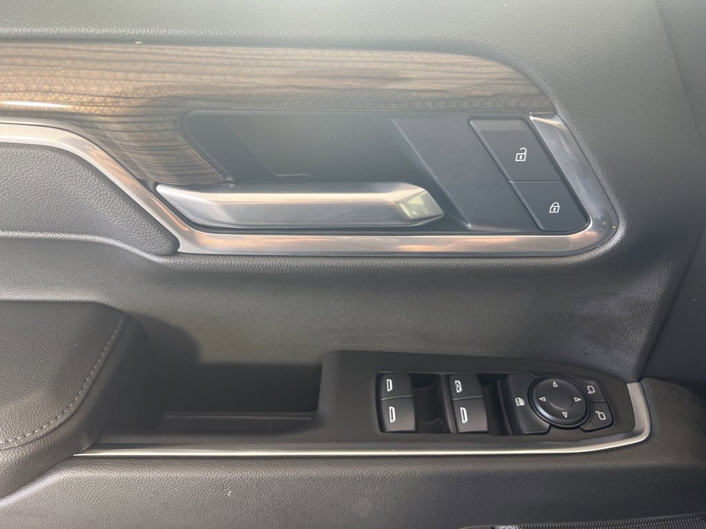 2025 Chevrolet Silverado 1500 LT photo 5
