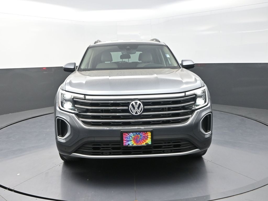 2025 Volkswagen Atlas SE Technology photo 2