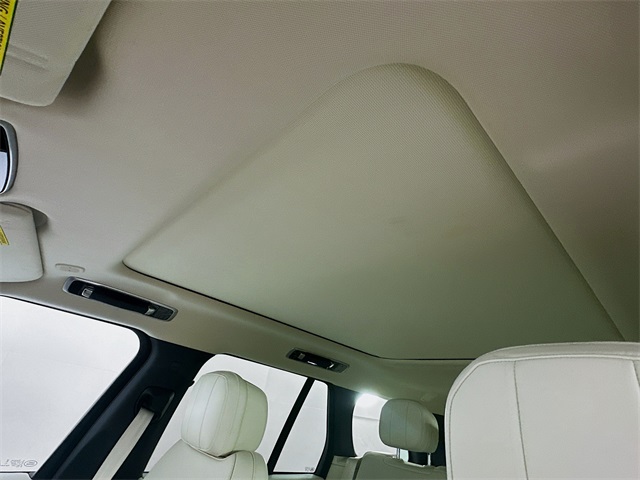 2025 Land Rover Range Rover SE photo 20