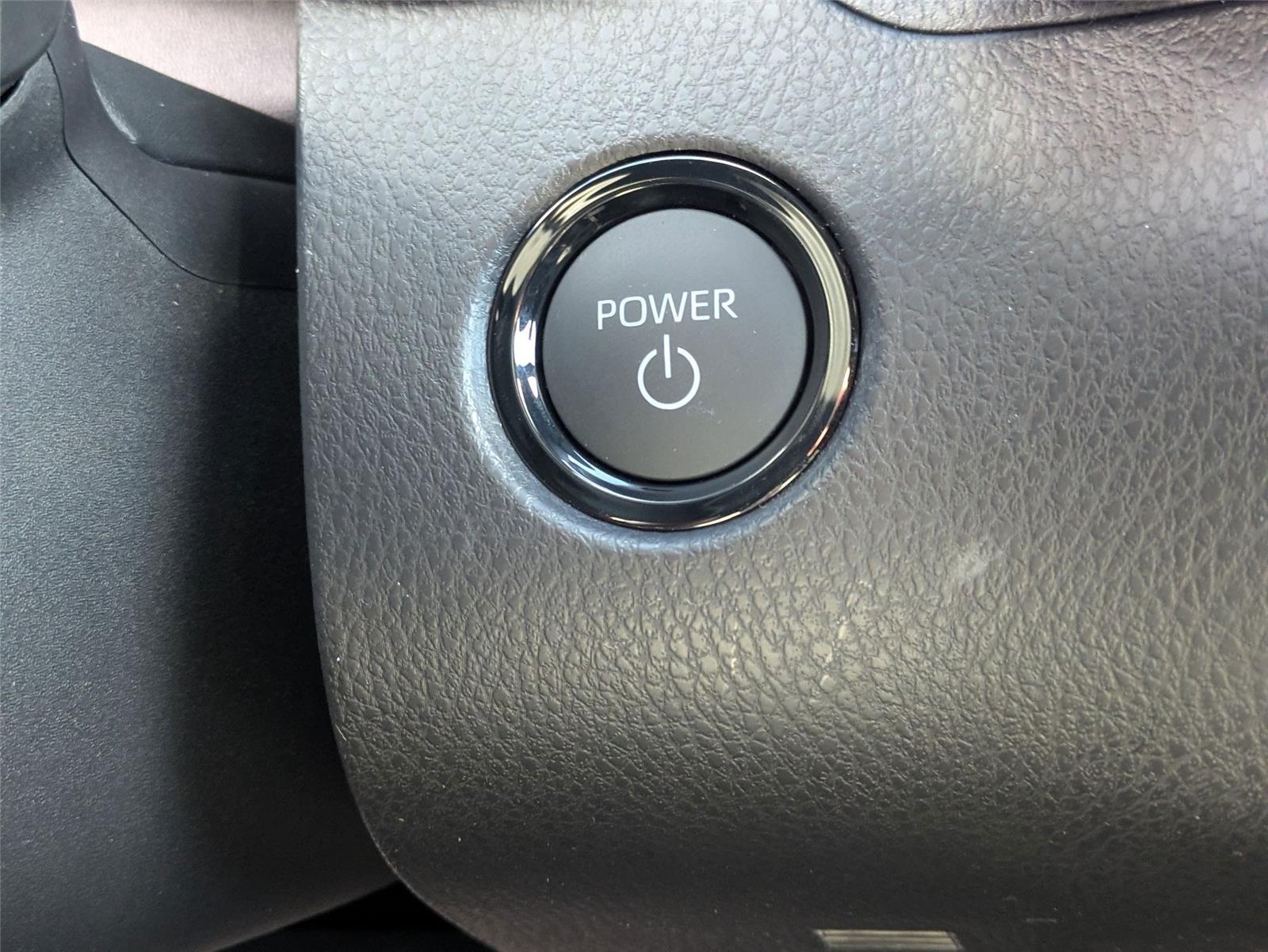 2025 Toyota Camry XSE photo 19