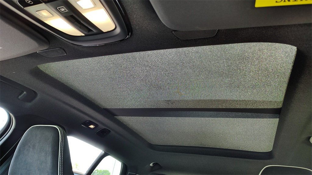 2026 Volvo XC40 photo 26