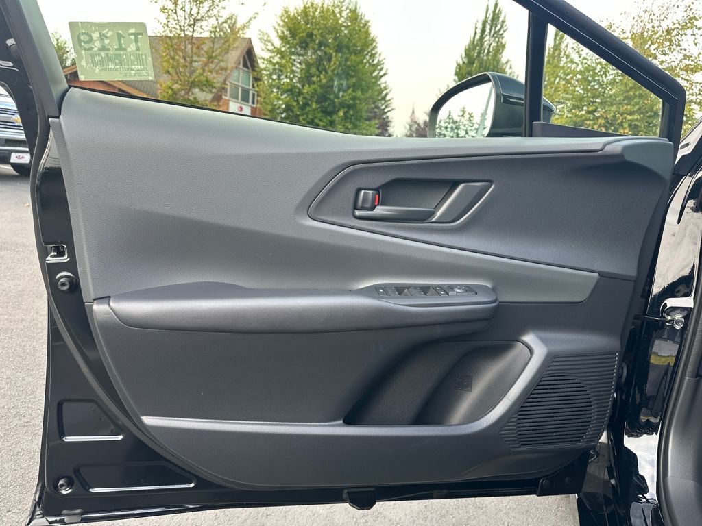 2026 Toyota Prius LE photo 11