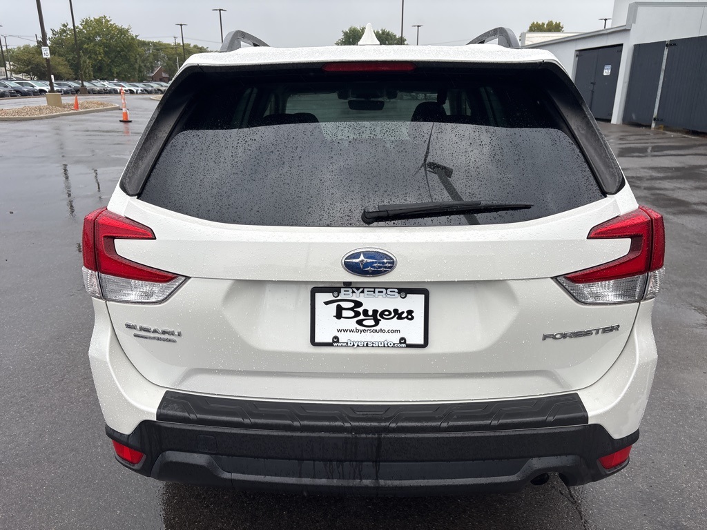 2021 Subaru Forester Premium photo 4