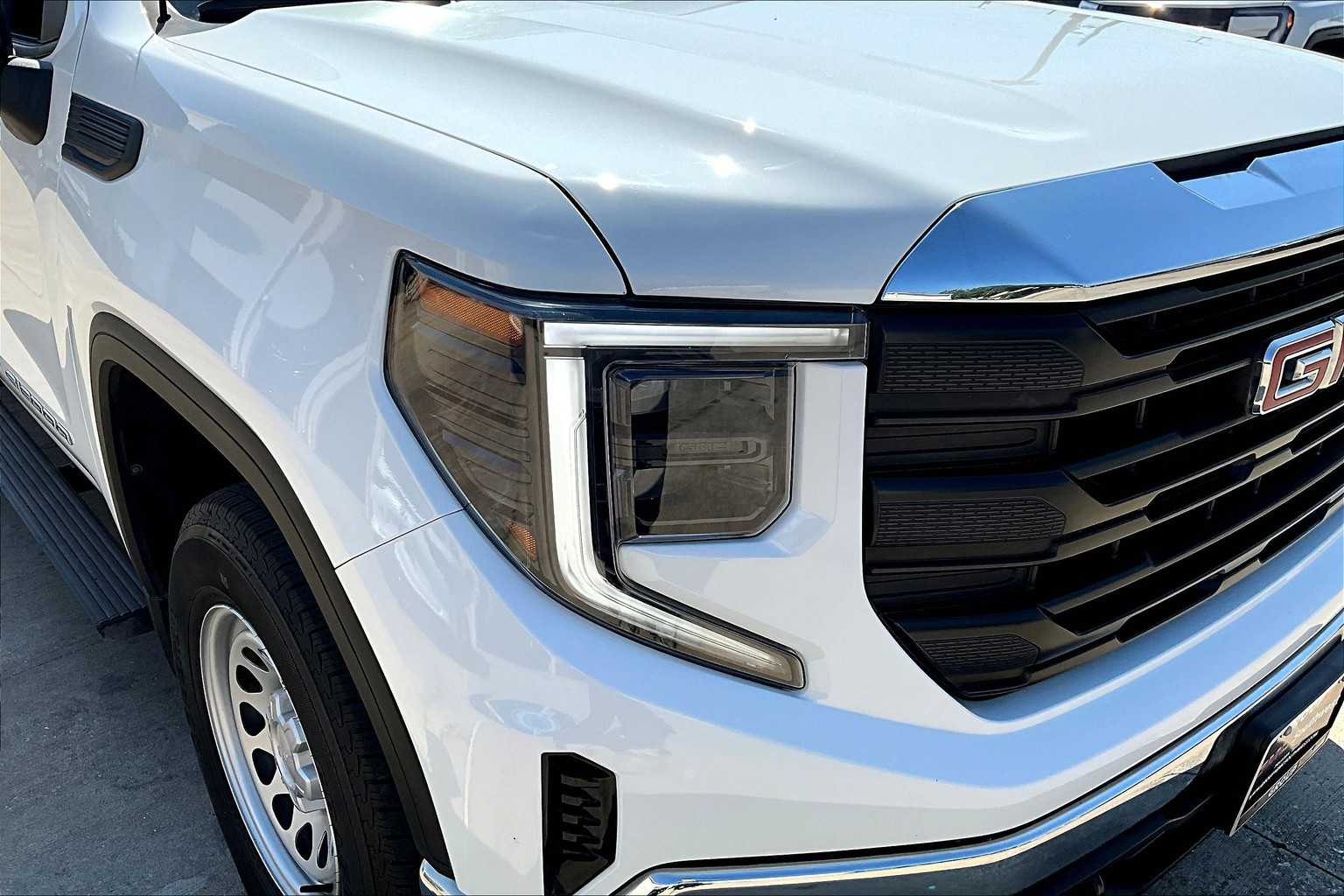 2023 Gmc Sierra Base photo 25