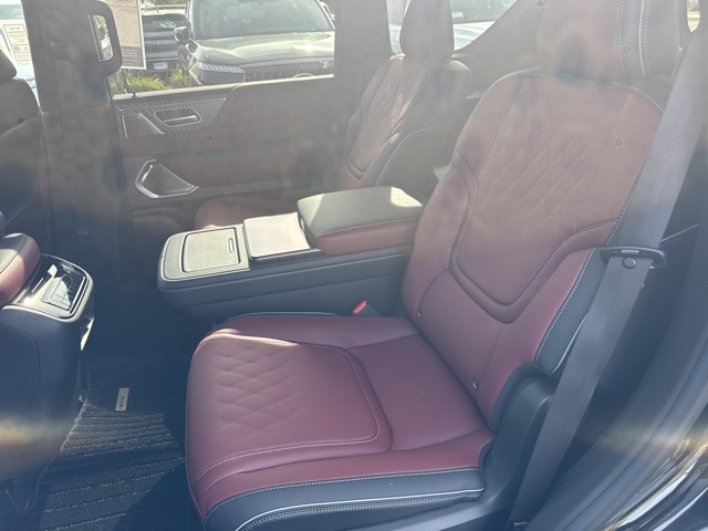 2026 Infiniti QX80 photo 8