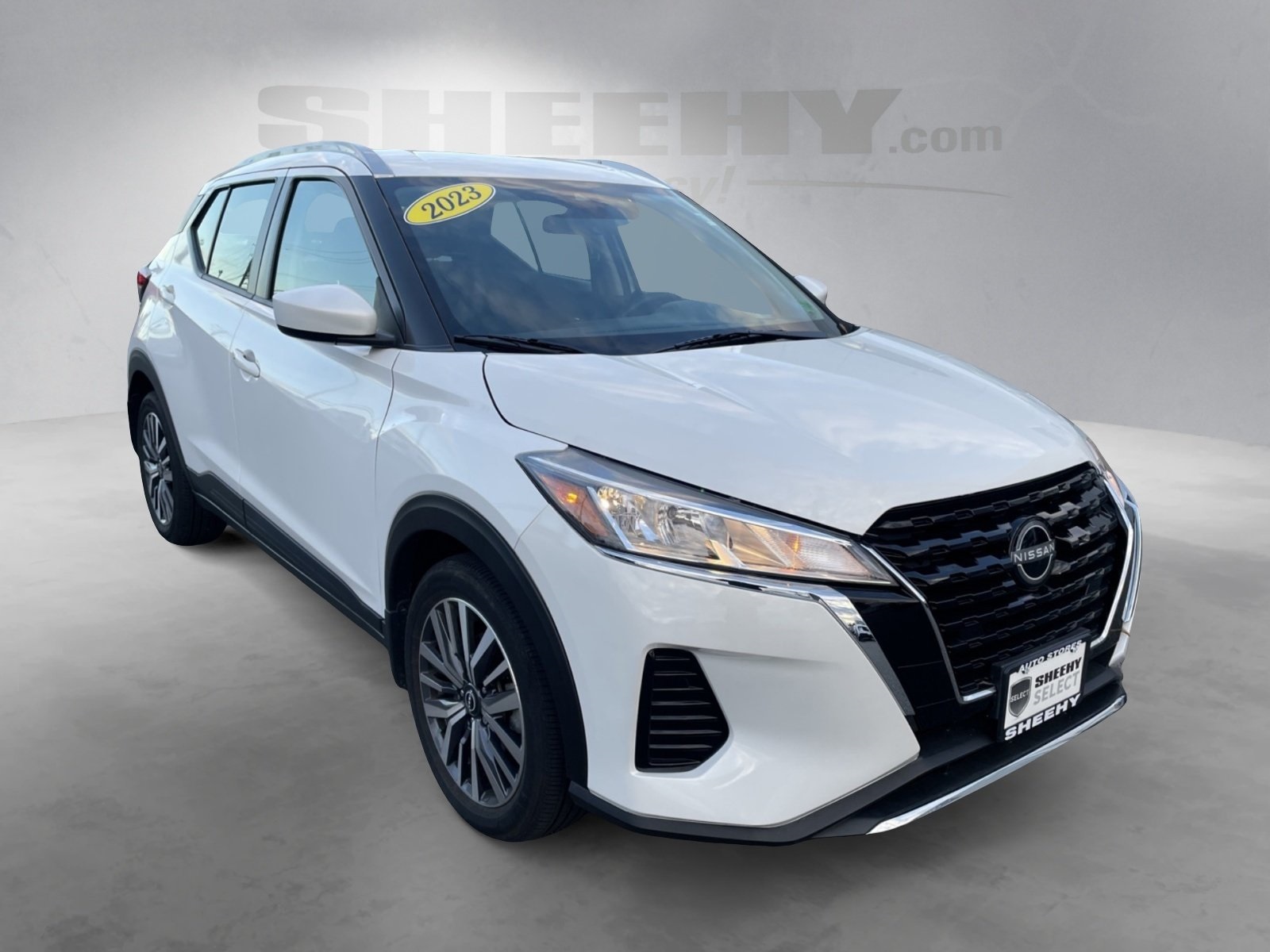 2023 Nissan Kicks SV photo 2