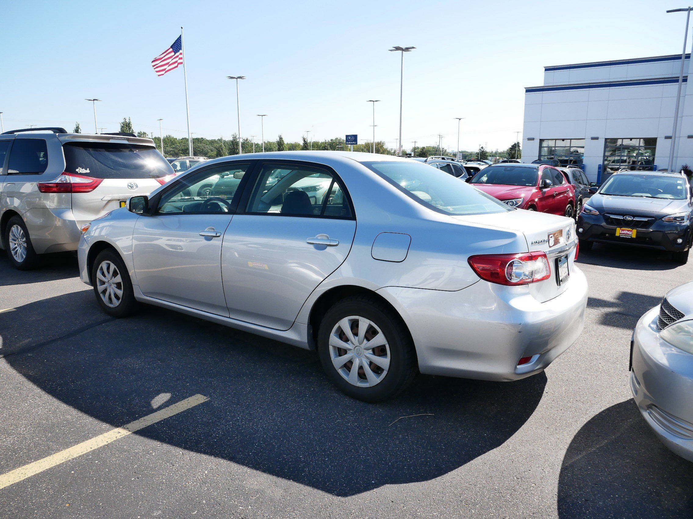 2011 Toyota Corolla LE photo 4