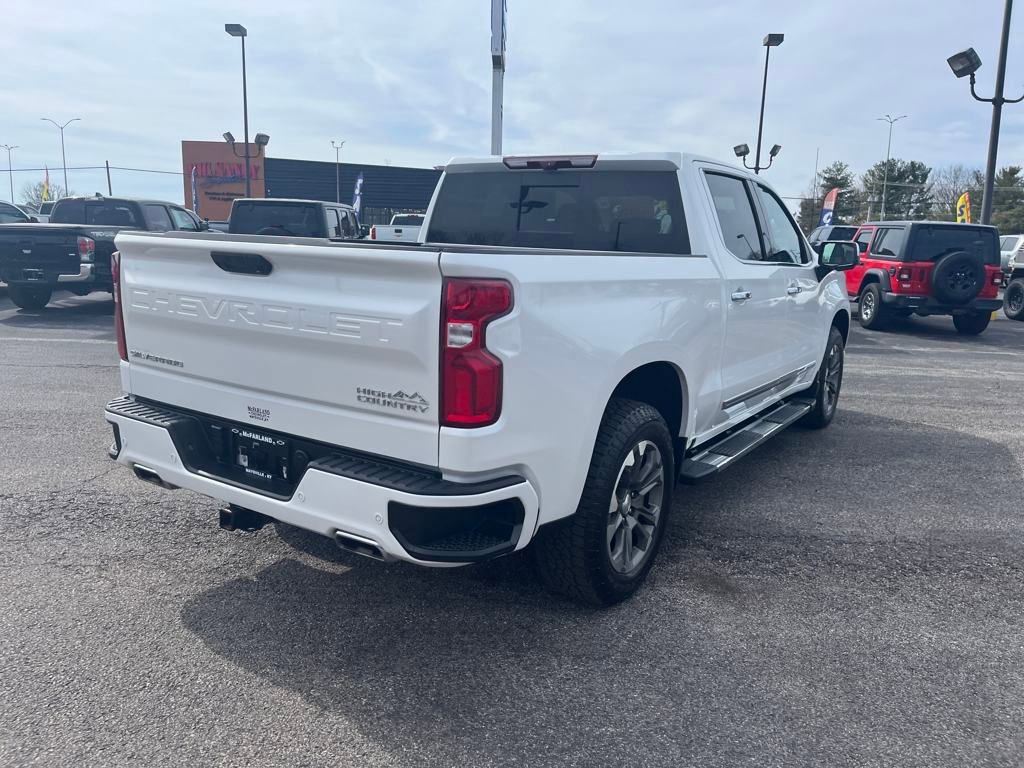 2024 Chevrolet Silverado 1500 High Country photo 4