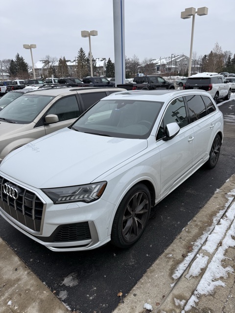 2022 Audi SQ7 Premium Plus's photo