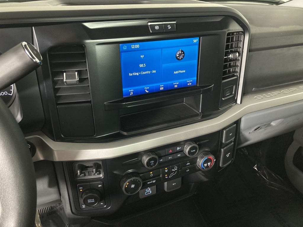 2025 Ford F-350 photo 2