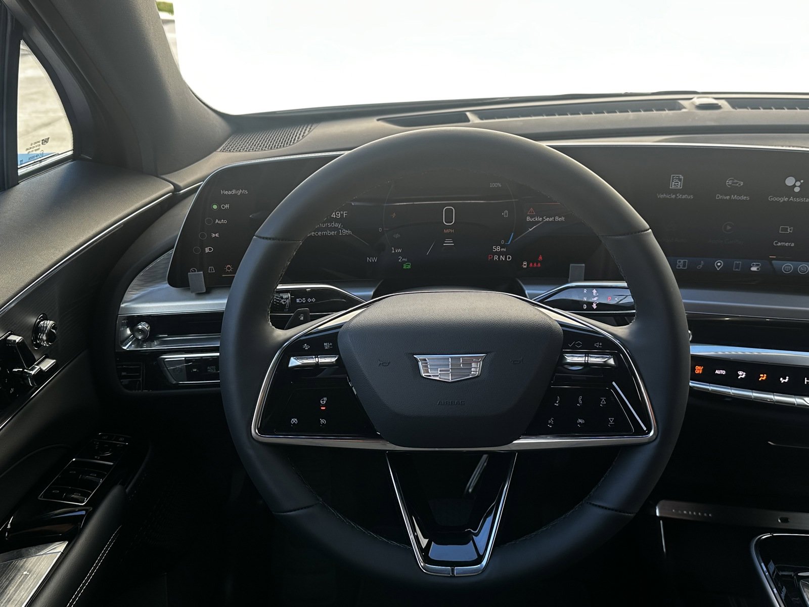 2025 Cadillac Lyriq Luxury photo 15