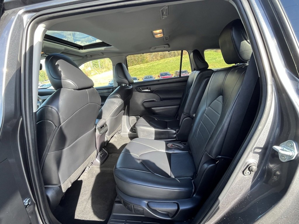 2023 Toyota Highlander Limited Platinum XLE XSE photo 4