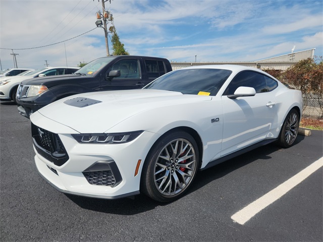 2024 Ford Mustang GT Premium photo 4