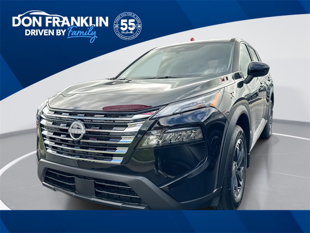 2026 Nissan Rogue SV's photo