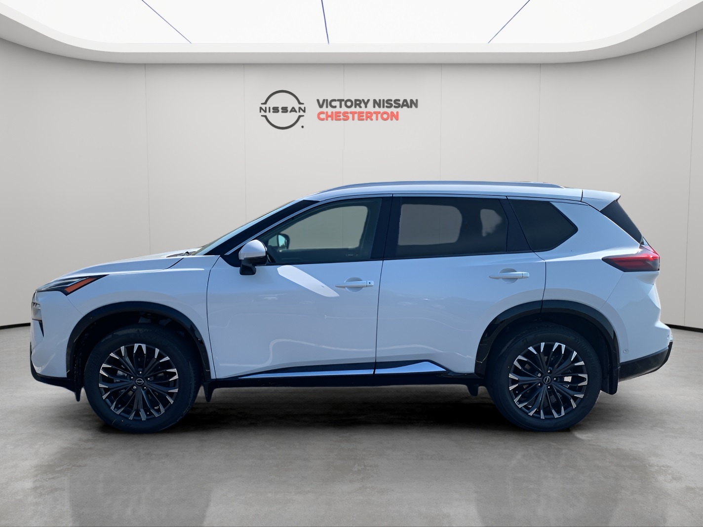 2026 Nissan Rogue Platinum photo 2
