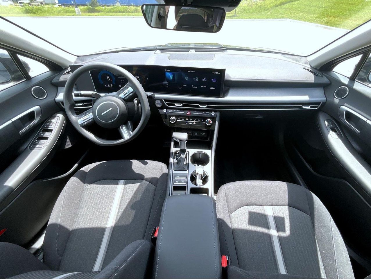 2025 Hyundai Sonata SE photo 12