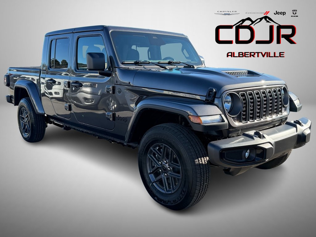 2026 Jeep Gladiator Sport S's photo