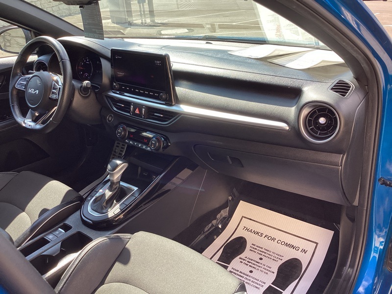 2022 Kia Forte GT-Line photo 18