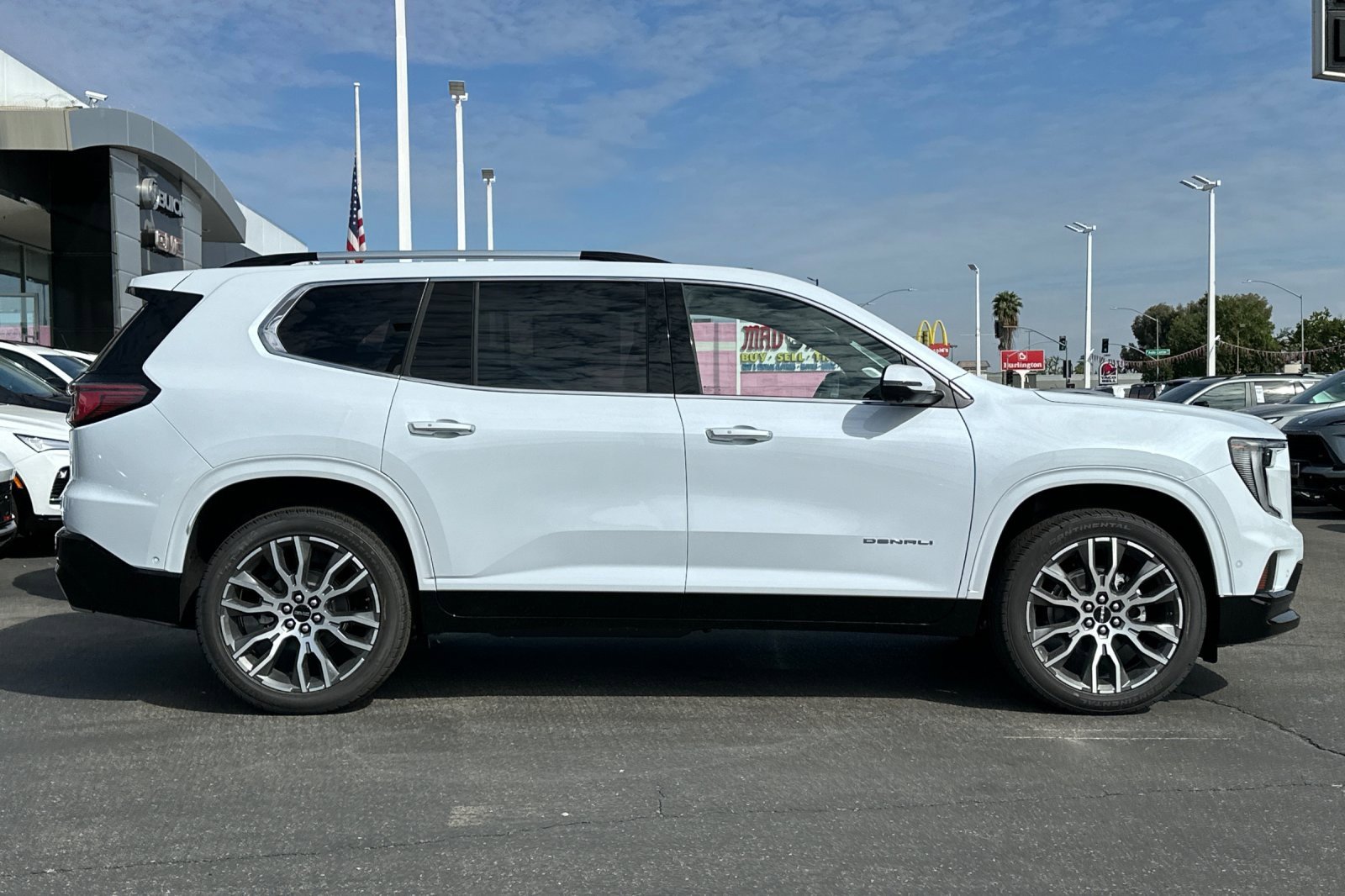 2026 Gmc Acadia Denali photo 4