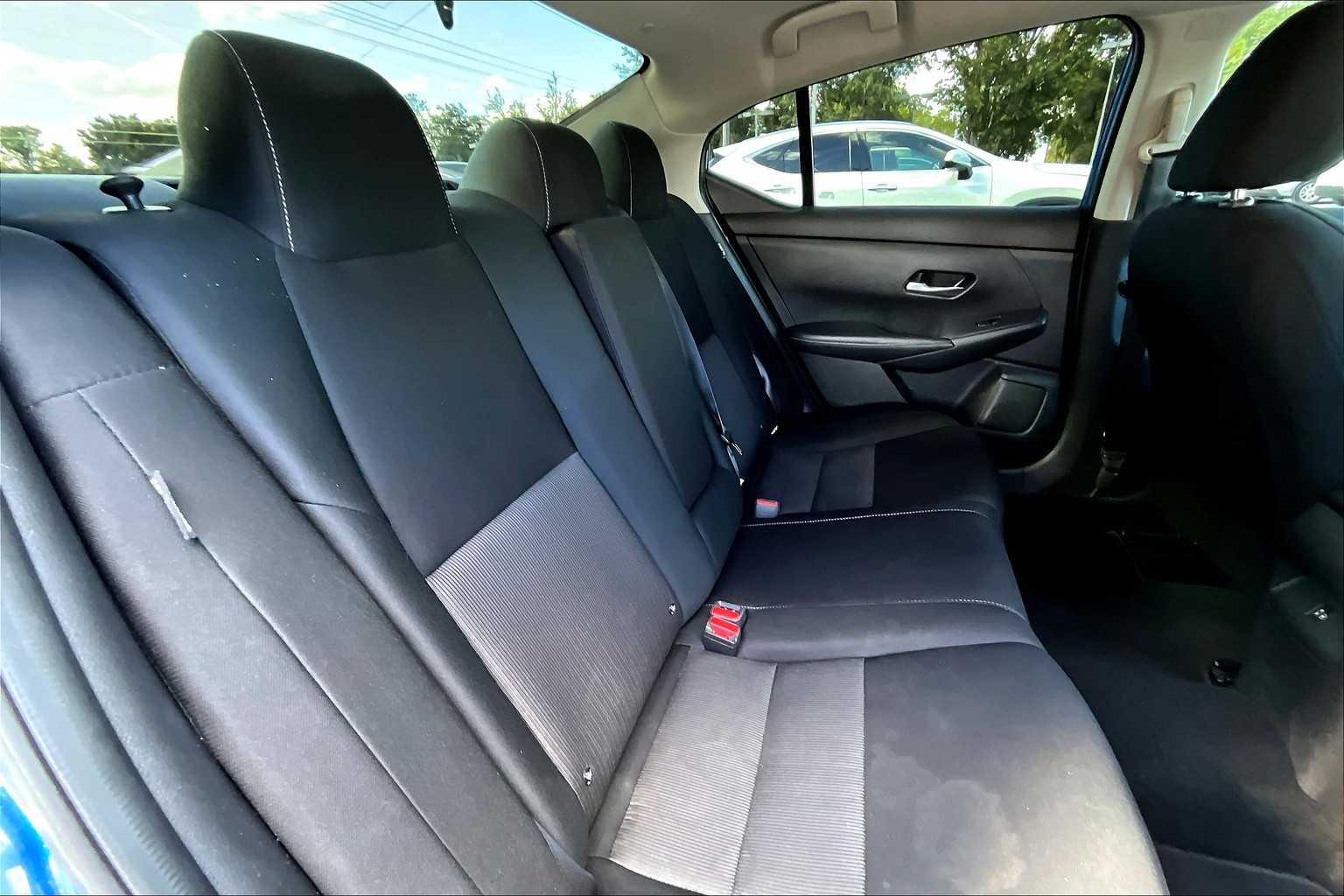 2022 Nissan Sentra SV photo 19