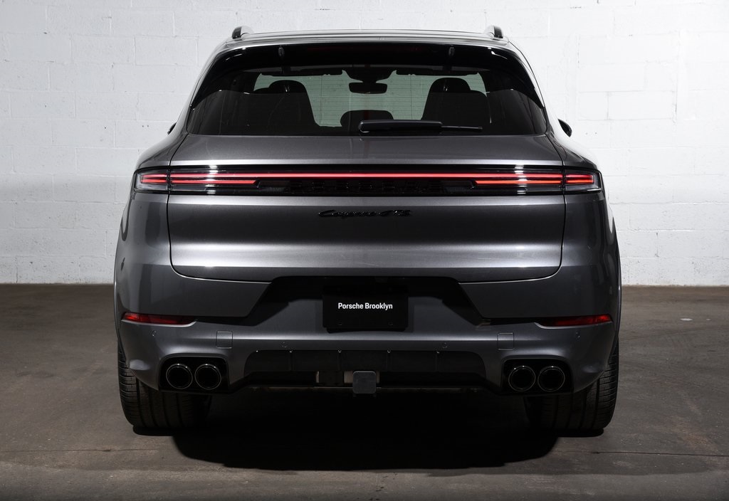 2025 Porsche Cayenne GTS photo 5