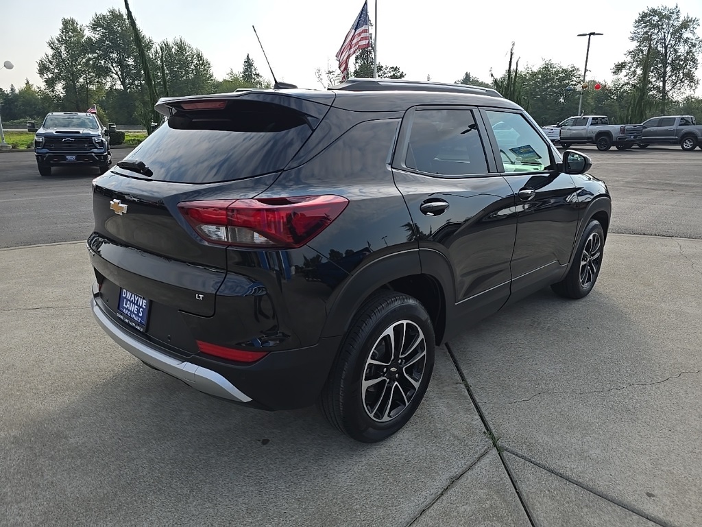 2024 Chevrolet Trailblazer LT photo 3