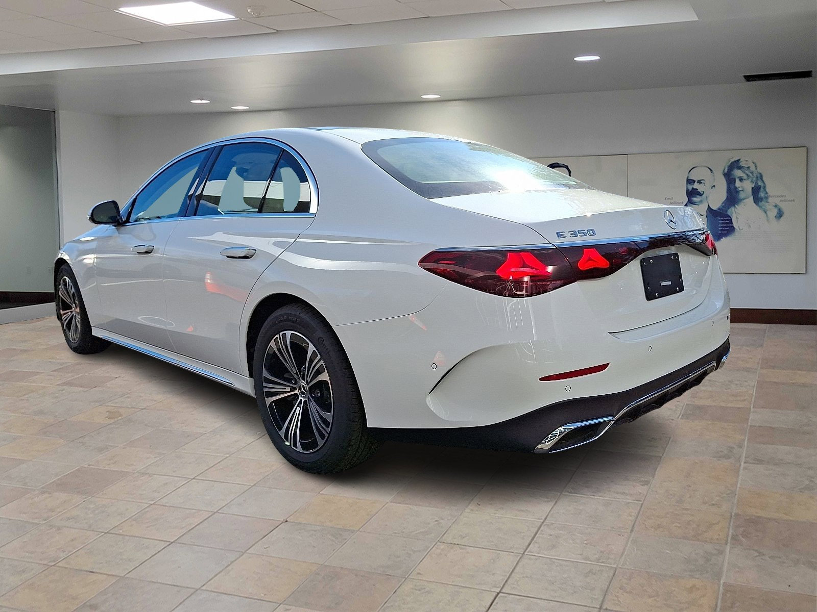 2026 Mercedes Benz E 350 4MATIC Sedan photo 4