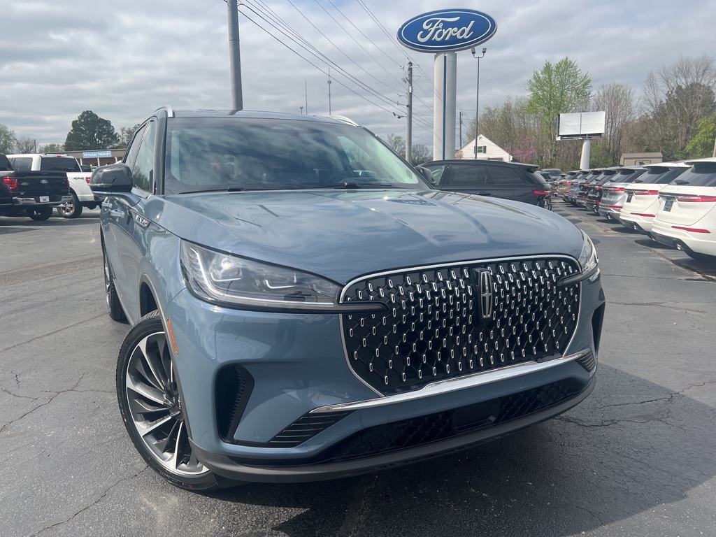 2025 Lincoln Aviator Reserve photo 3