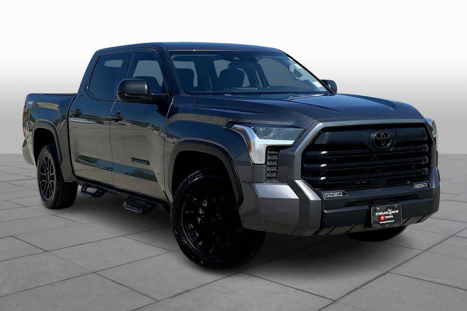 2023 Toyota Tundra SR5 CrewMax photo 2
