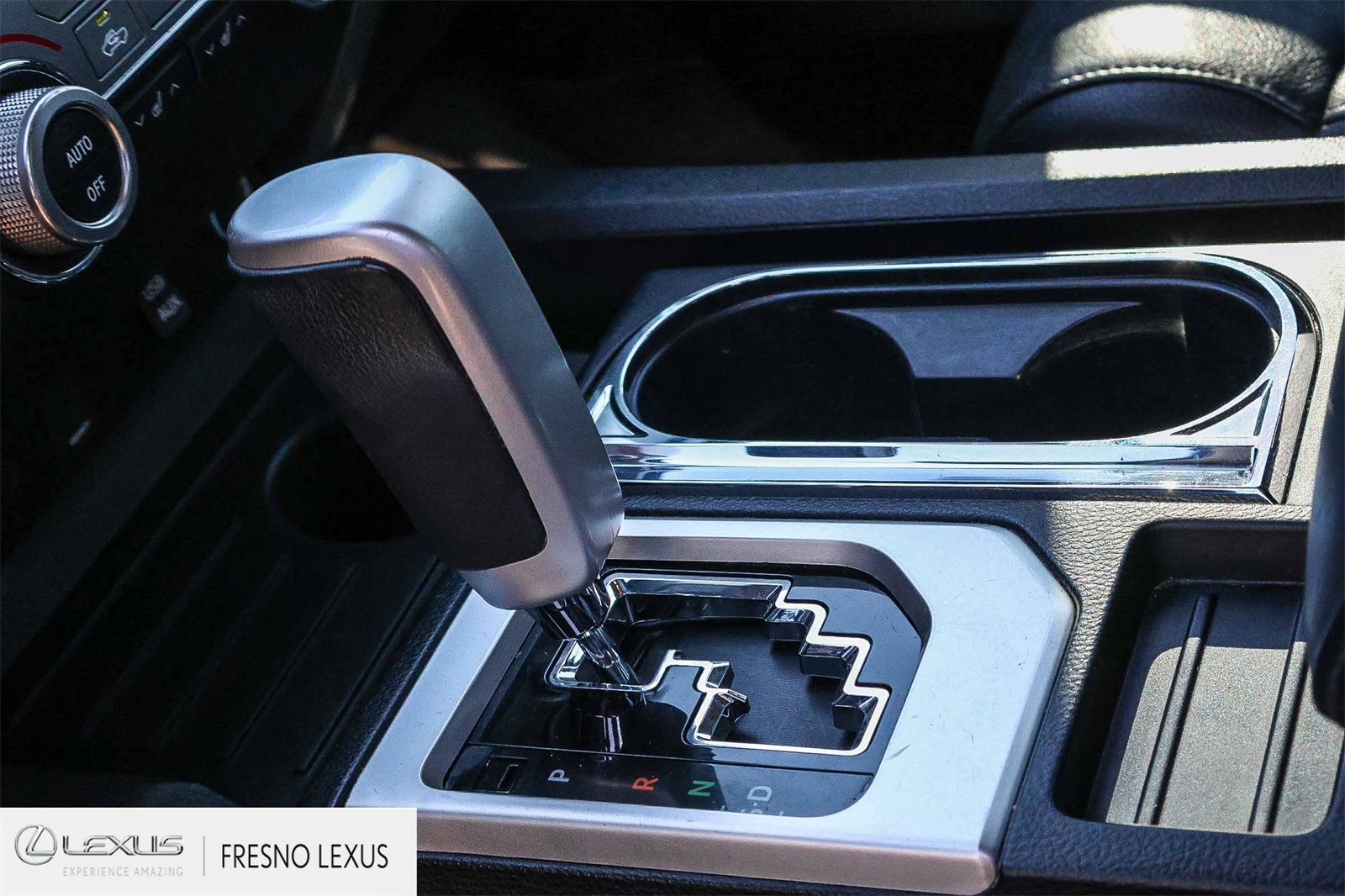 2016 Toyota Tundra Limited CrewMax photo 19