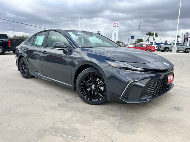 2026 Toyota Camry SE's photo