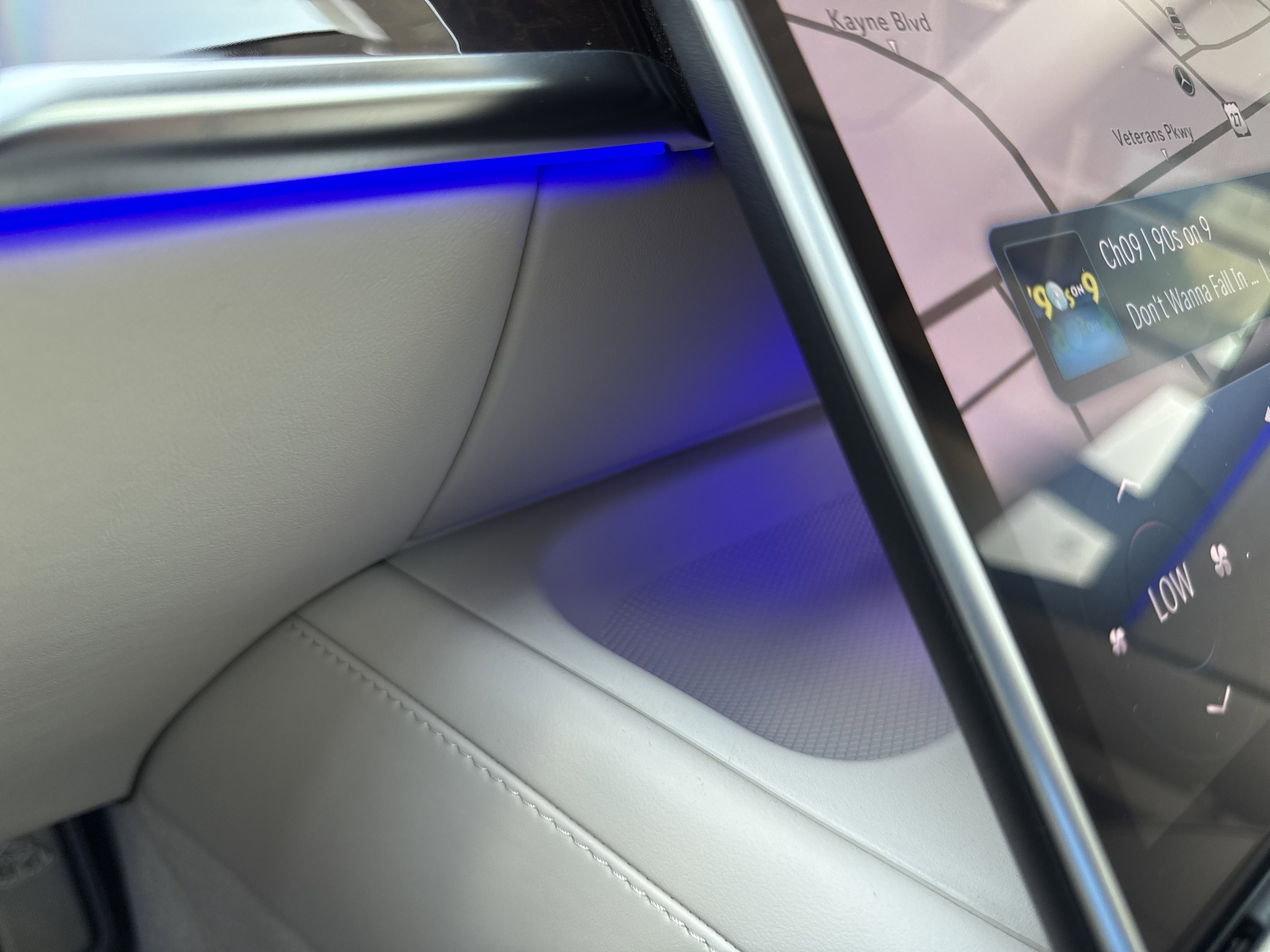 2022 Mercedes Benz S Maybach 580 photo 15