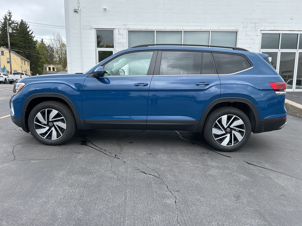 2025 Volkswagen Atlas SE Technology photo 2