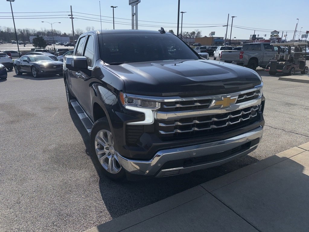 2023 Chevrolet Silverado 1500 LTZ photo 3