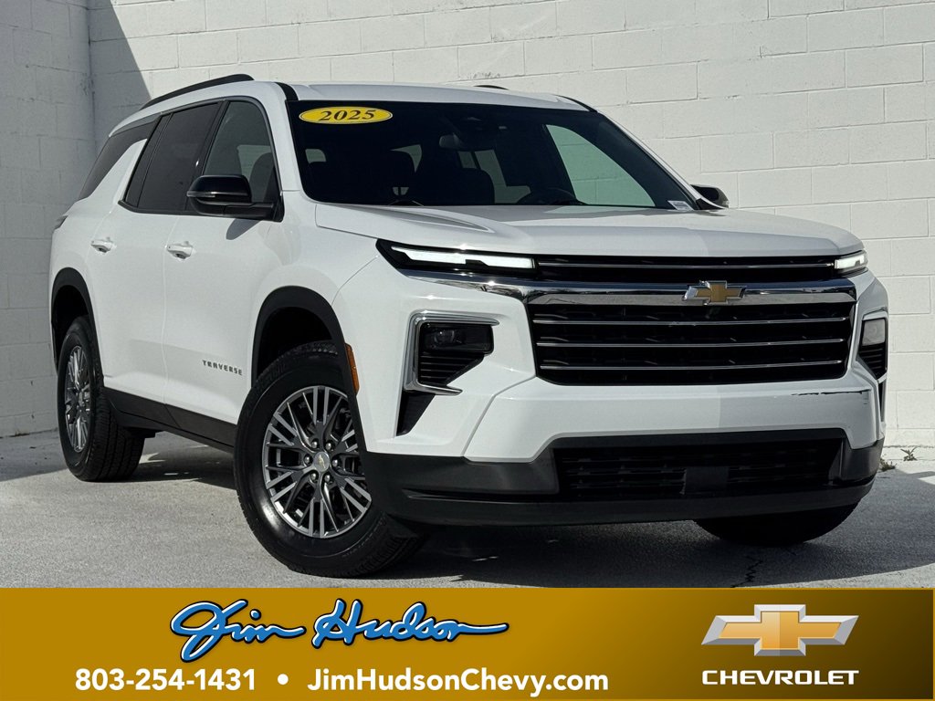 2025 Chevrolet Traverse LT's photo