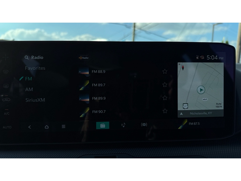 2025 Kia K4 GT-Line photo 15