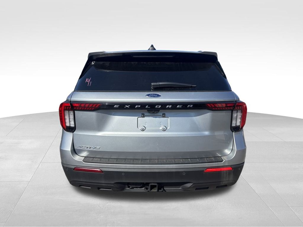 2025 Ford Explorer photo 11