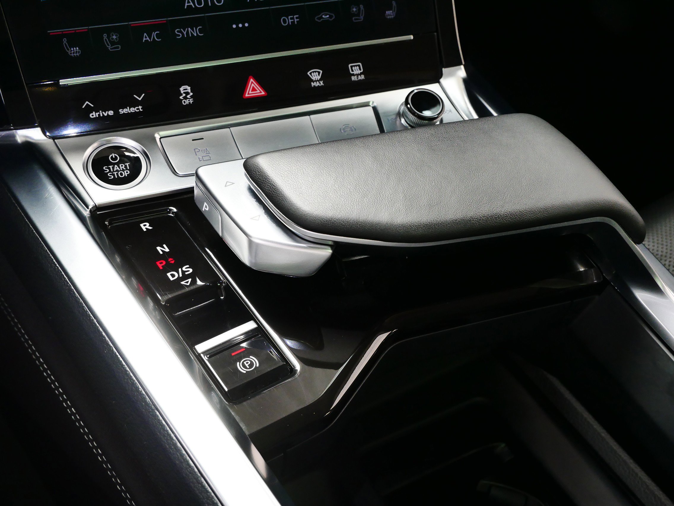 2024 Audi Q8 E-tron Premium Plus photo 19