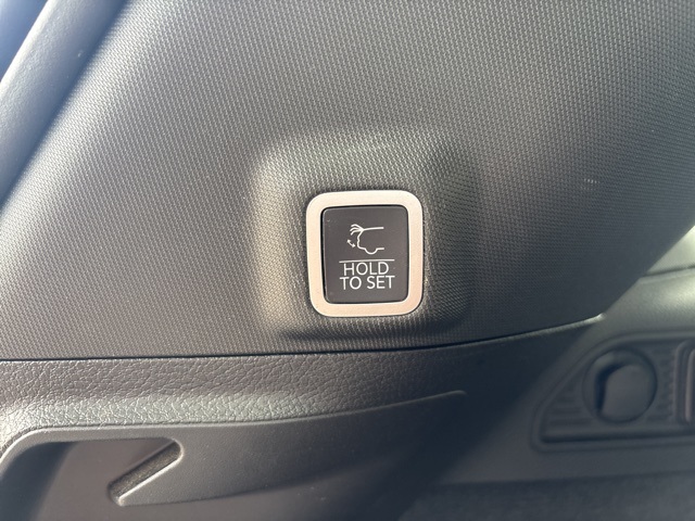2022 Jeep Grand Cherokee Summit photo 7