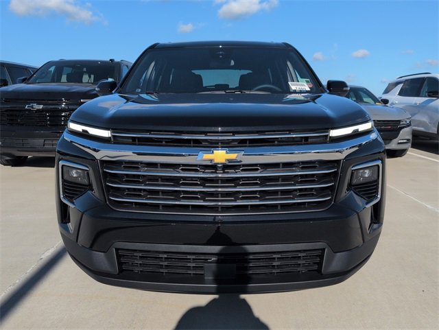 2026 Chevrolet Traverse photo 2