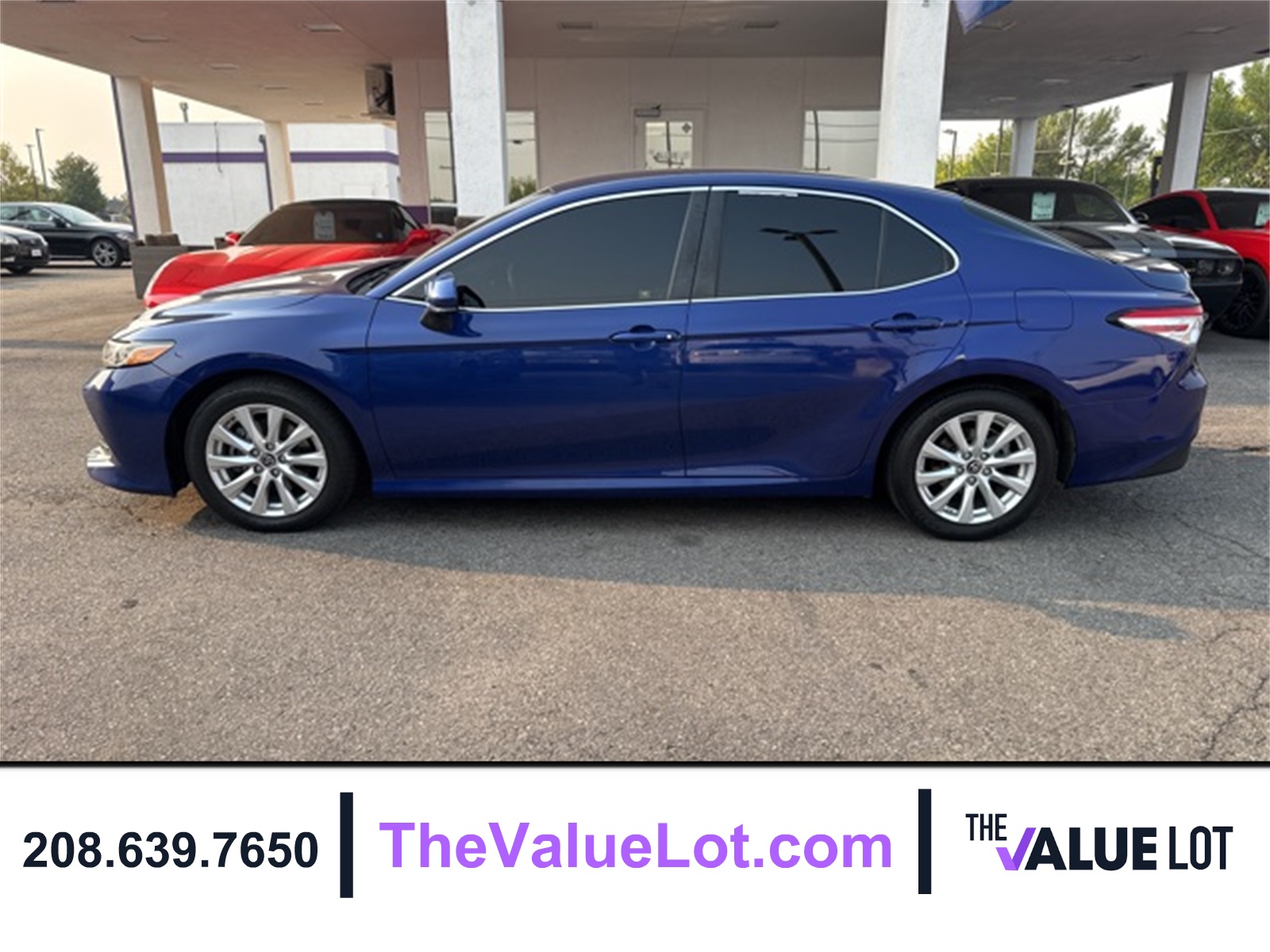 2018 Toyota Camry LE photo 6